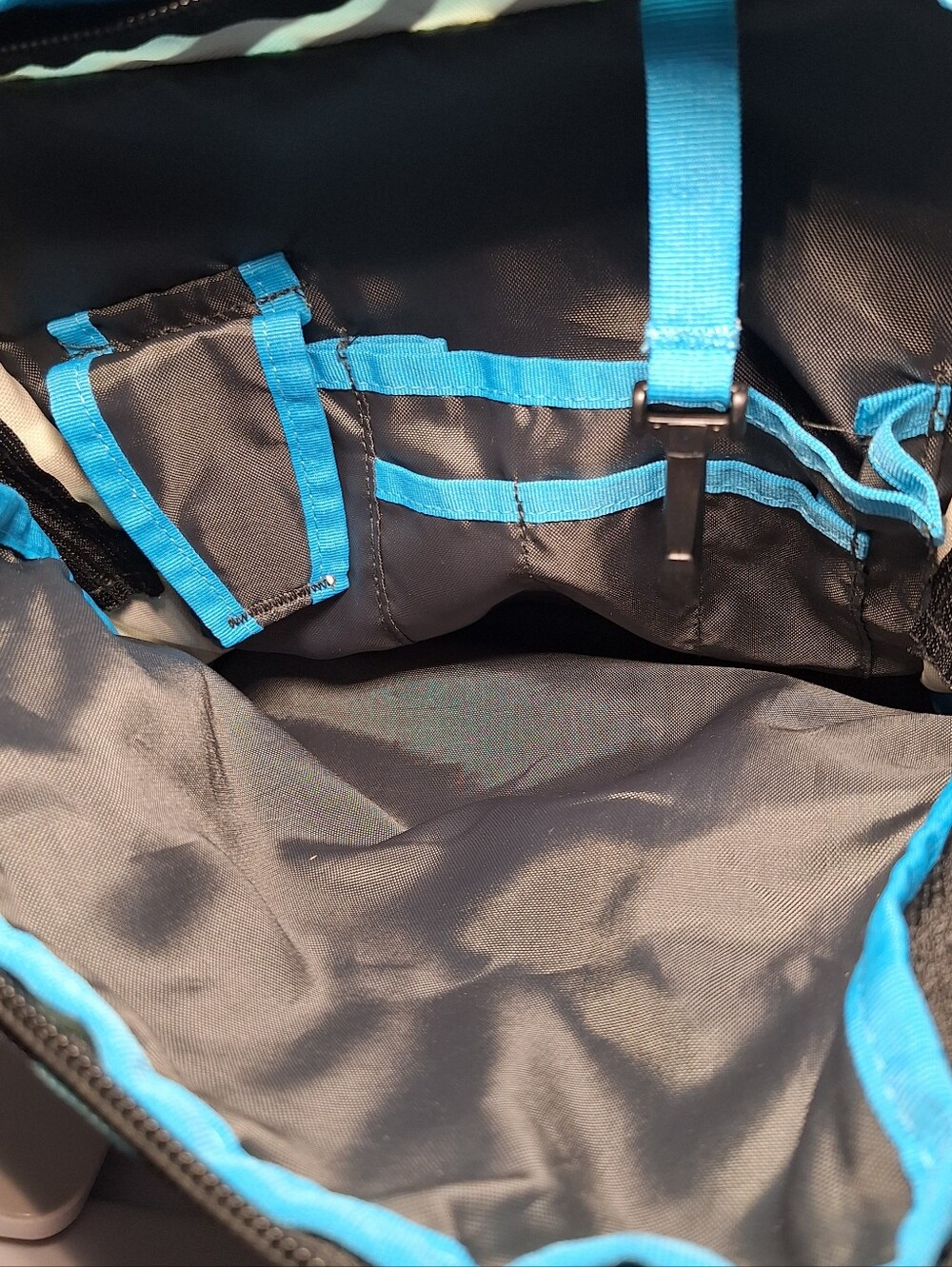 Jansport Backpack, Zebra Stripes, Black & Blue & White w/Blue Accents - Picture 14 of 15